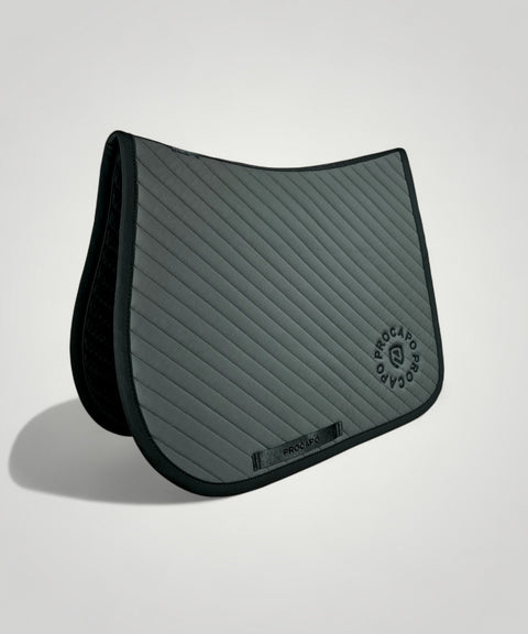 Springschabracke Albinea forest night