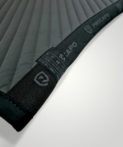 Springschabracke Albinea forest night